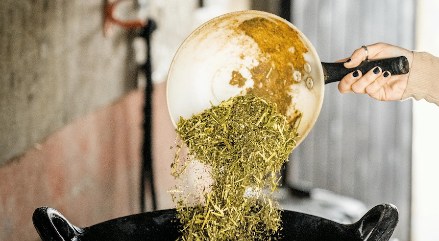 Feeding Your Horse Multiple Supplements